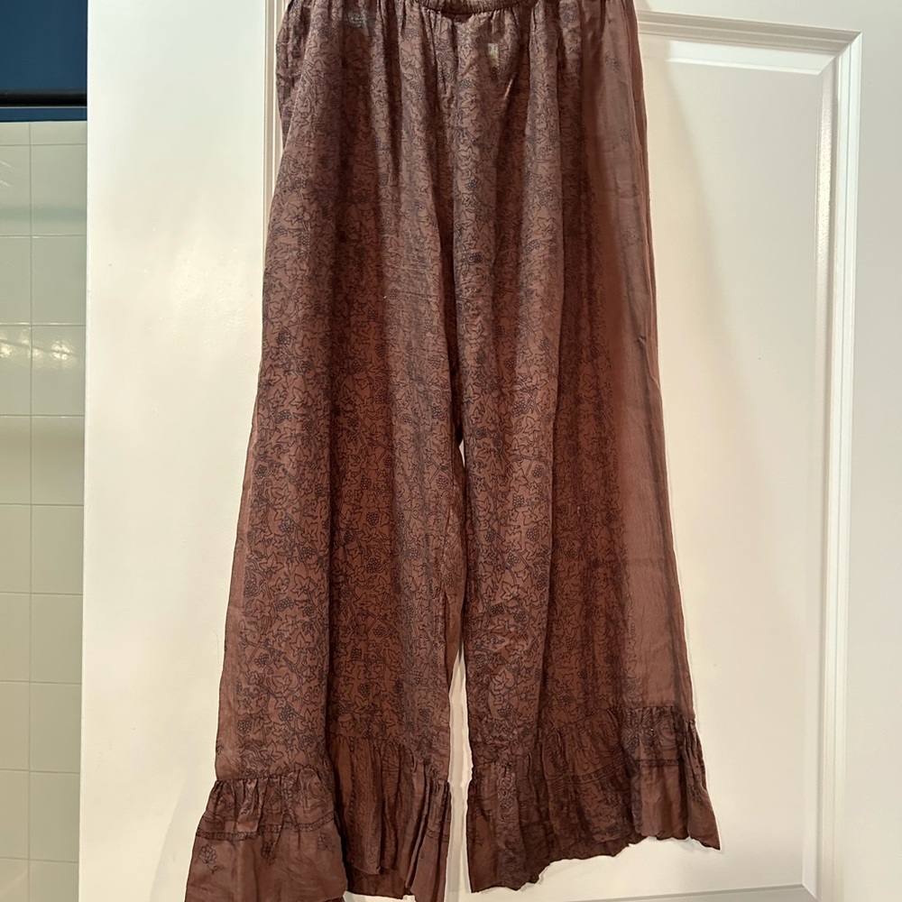 Dosa featherweight Ruffle pant (Size 3) M